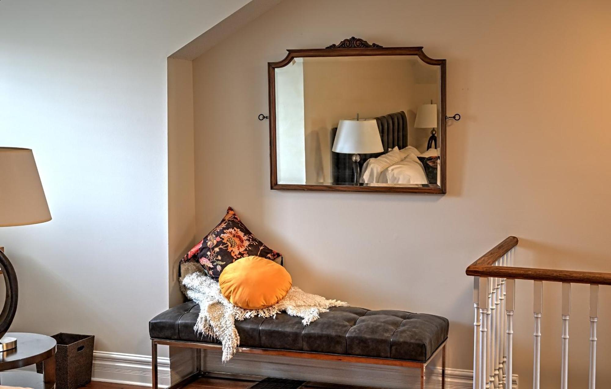 Welcome Home! Acores Bed & Breakfast โตรอนโต ห้อง รูปภาพ